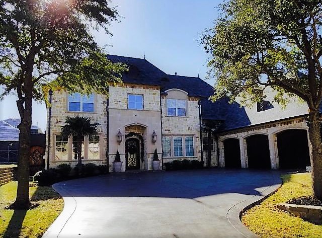 ron & debbie's house finished roofing Texas
